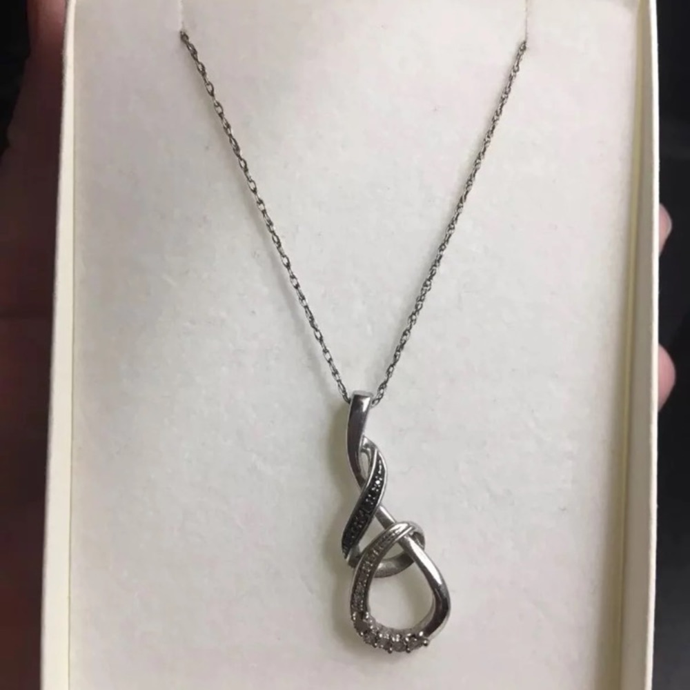 Kay Jewelry necklace